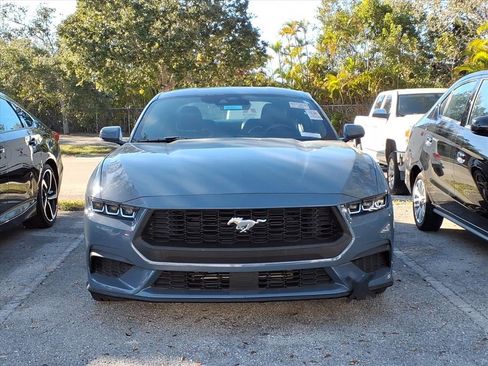 Used 2024 Ford Mustang Premium image 2