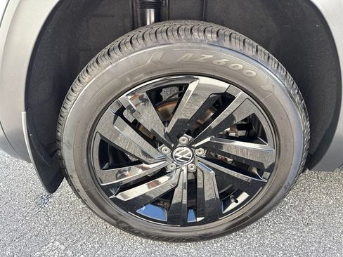 Used 2022 Volkswagen Atlas Cross Sport SE AWD/4WD image 9