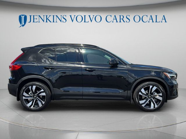 New 2026 Volvo XC40 B5 Plus w/ Climate Package AWD/4WD image 2