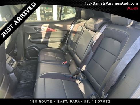 Used 2025 Chevrolet Equinox EV RS image 17