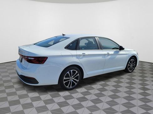 Used 2025 Volkswagen Jetta Sport FWD image 8