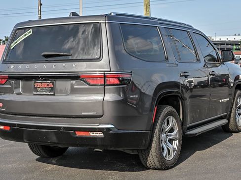 Used 2022 Jeep Wagoneer Series II AWD/4WD image 10