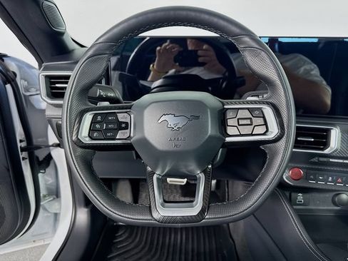 Used 2025 Ford Mustang GT Premium RWD image 12