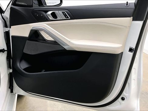Used 2025 BMW X6 M60i image 25