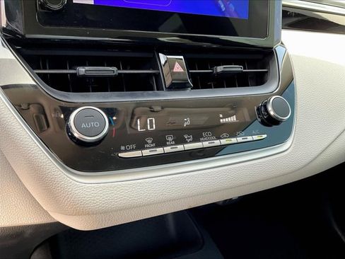 Used 2024 Toyota Corolla LE FWD image 23
