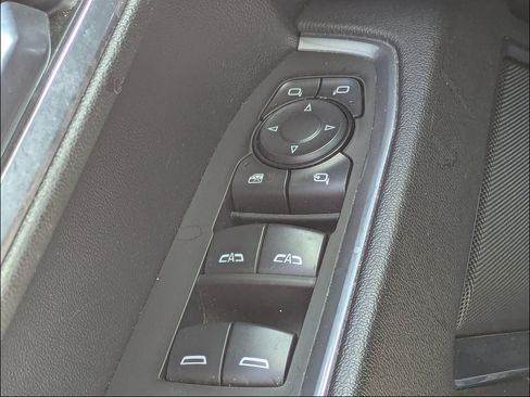 Used 2025 GMC Sierra 1500 SLT RWD image 28