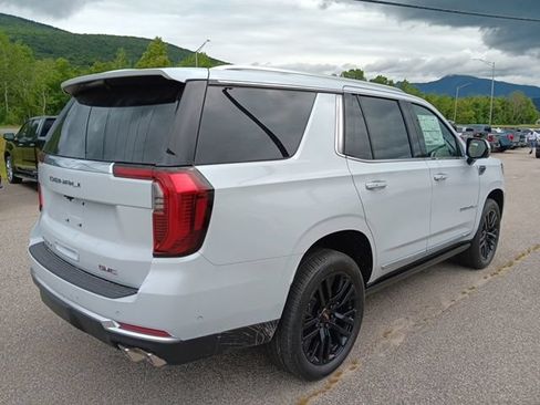 New 2026 GMC Yukon Denali w/ Sun & Power Step Package AWD/4WD image 28
