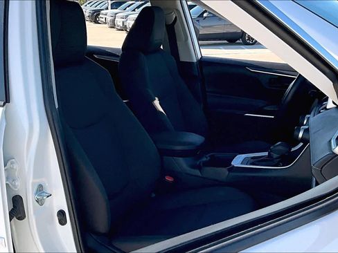 Used 2023 Toyota RAV4 LE image 8