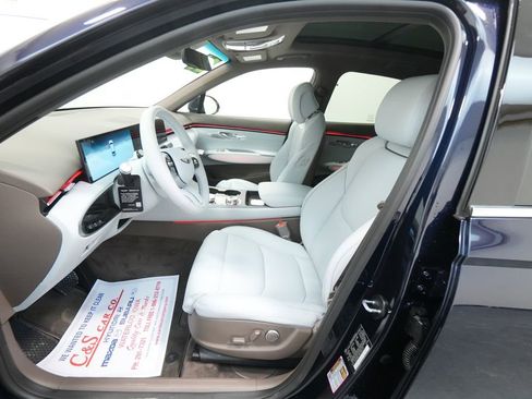 New 2026 Genesis GV70 2.5T Advanced image 15