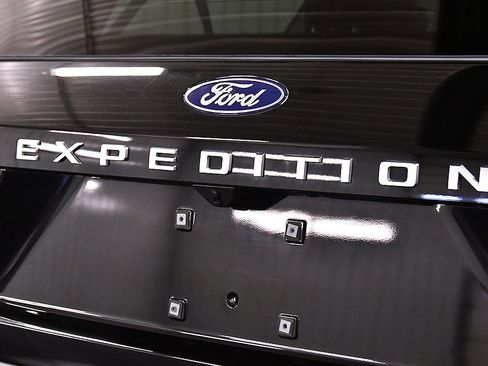 Used 2025 Ford Expedition Max Platinum image 10