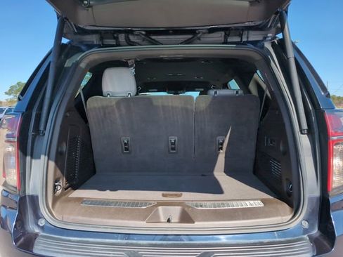 Used 2021 Chevrolet Tahoe Z71 w/ Luxury Package image 5