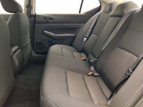 Used 2025 Nissan Altima 2.5 SV FWD image 18