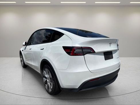 Used 2023 Tesla Model Y Long Range AWD/4WD image 8