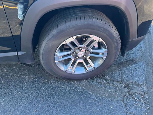 Used 2025 GMC Terrain Elevation image 30