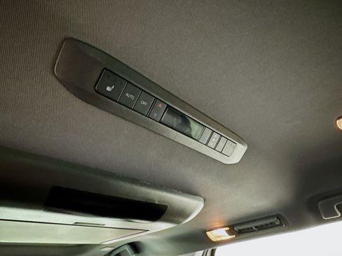 Certified 2022 Toyota Sienna Platinum image 21