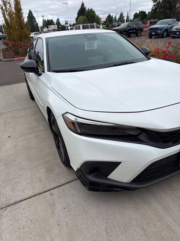 Used 2024 Honda Civic Sport image 2