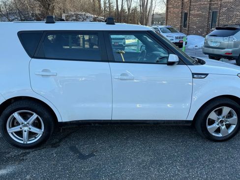 Used 2018 Kia Soul image 9