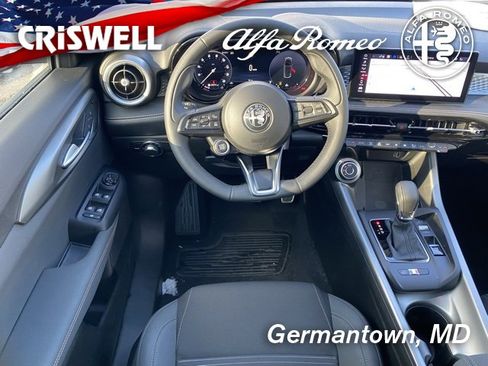 New 2025 Alfa Romeo Tonale image 42