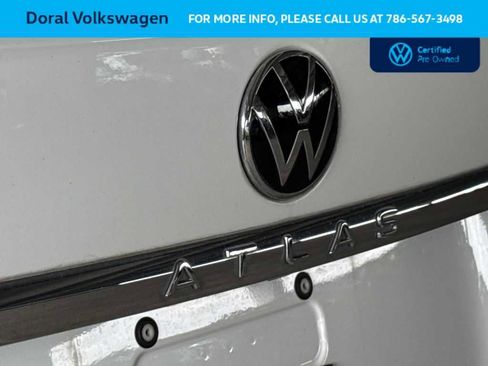 Certified 2022 Volkswagen Atlas SE w/ Panoramic Sunroof Package image 10