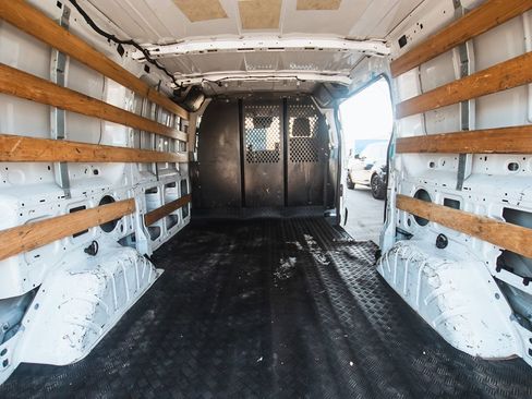 Used 2019 Ford Transit 250 130 Low Roof w/ Exterior Upgrade Package image 6