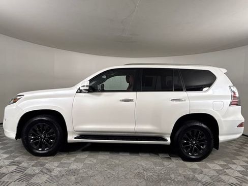 Certified 2023 Lexus GX 460 Premium w/ Premium Package AWD/4WD image 3