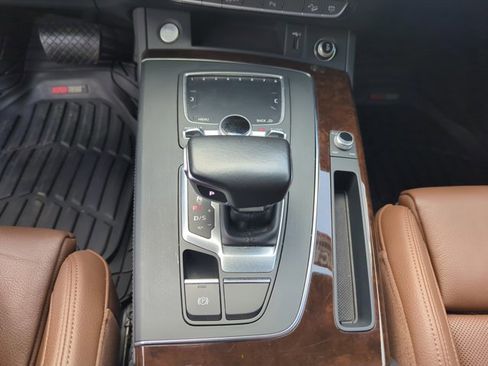 Used 2019 Audi Q5 2.0T Premium Plus w/ Premium Plus Package image 14