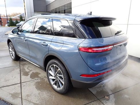 New 2026 Lincoln Corsair Premiere image 3