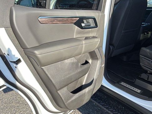 New 2026 Chevrolet Tahoe Z71 w/ Comfort Package AWD/4WD image 18