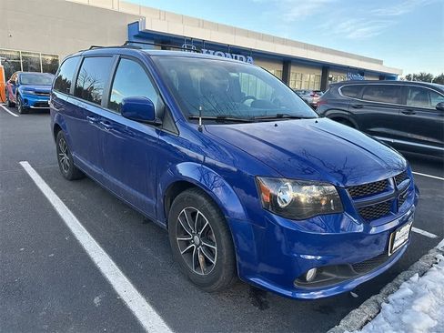 Used 2019 Dodge Grand Caravan GT image 3