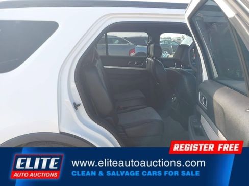 Used 2017 Ford Explorer XLT w/ Equipment Group 202A image 15