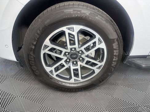 Used 2025 Ford Expedition Active RWD image 33