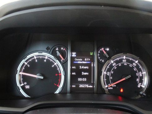 Certified 2024 Toyota 4Runner TRD Off-Road AWD/4WD image 33