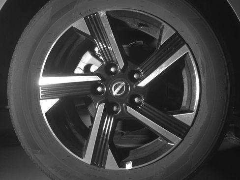 Used 2025 Nissan Sentra SV FWD image 14