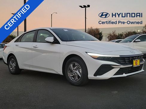 Used 2026 Hyundai Elantra SE FWD image 1