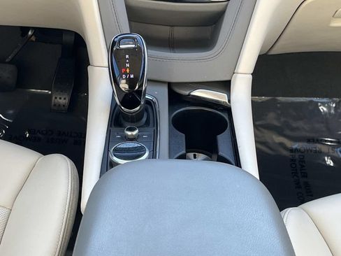 Used 2022 Cadillac XT6 Premium Luxury FWD image 17