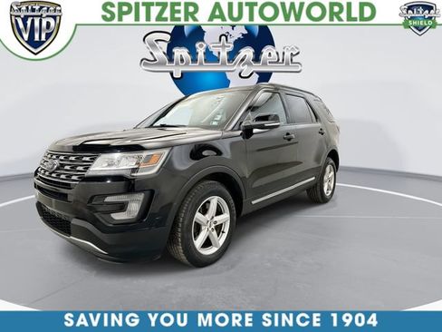 Used 2017 Ford Explorer XLT AWD/4WD image 6
