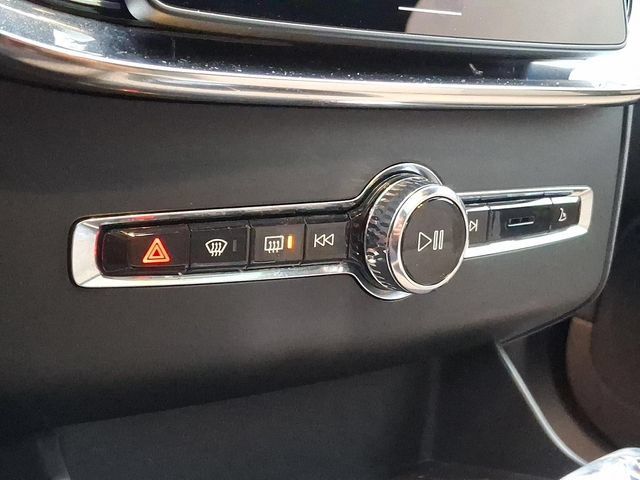 Certified 2026 Volvo XC90 B6 Plus AWD/4WD image 27
