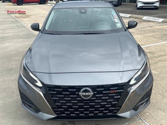 Certified 2023 Nissan Altima 2.5 SR FWD image 2