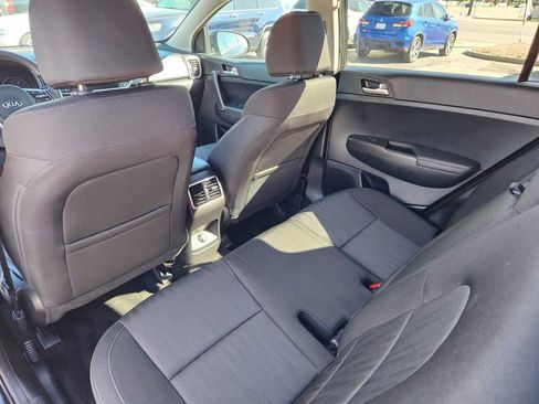 Used 2021 Kia Sportage LX image 19