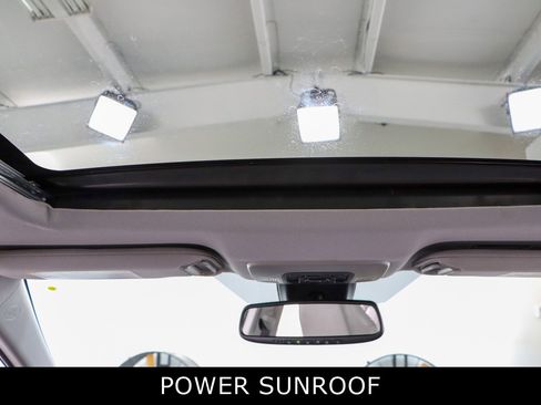 Used 2022 Toyota Camry XLE w/ Navigation Package image 21