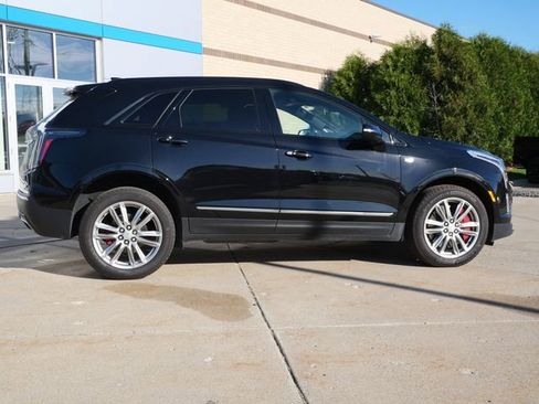 Used 2025 Cadillac XT5 Sportv w/ LPO, Floor Liner Package AWD/4WD image 8