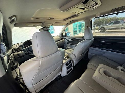 Used 2016 Honda Pilot Touring image 21