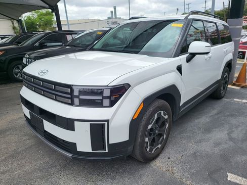 Used 2025 Hyundai Santa Fe SEL image 1