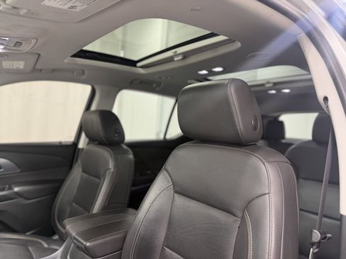 Used 2020 Chevrolet Traverse Premier w/ Redline Edition image 16
