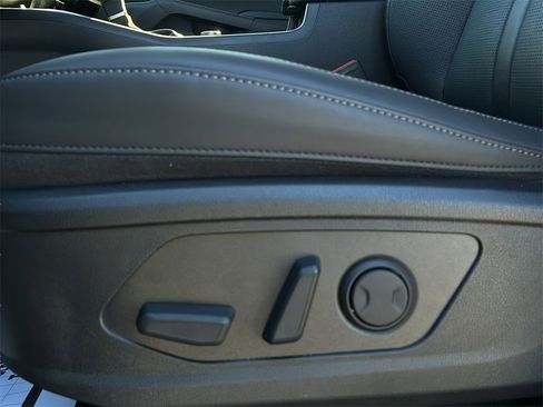 Used 2025 Kia Sorento EX image 20