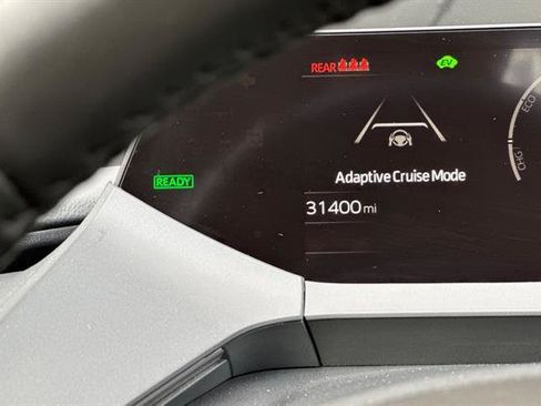 Used 2025 Toyota Prius LE FWD image 29