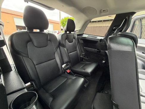 Used 2017 Volvo XC90 T6 Momentum AWD/4WD image 13