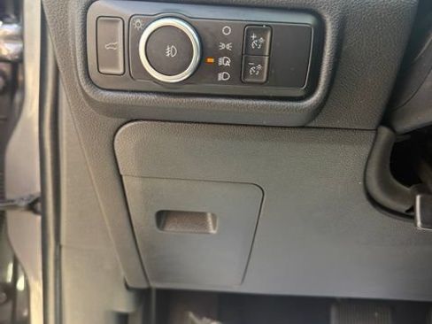 Used 2023 Ford Explorer XLT w/ Equipment Group 202A AWD/4WD image 10