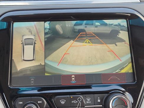 Used 2017 Chevrolet Bolt Premier w/ Driver Confidence II Package FWD image 14