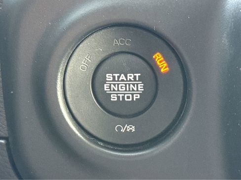 Certified 2022 Jeep Wrangler Unlimited Sahara w/ LED Lighting Group image 19